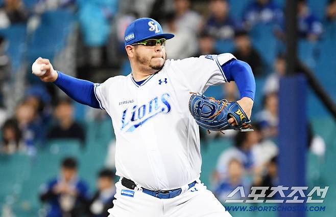 진팀 3분의2가 짐쌌다. 지구 최강의 팔색조가 KS 갈림길에서 마주쳤다. 후라도vs류현진 KS 확률 66.7% 걸린 3차전 맞대결