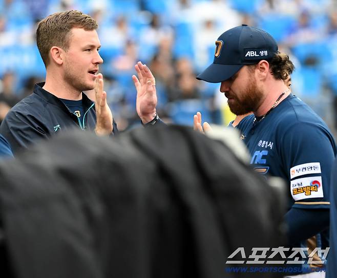 '또 방출' 씹어먹은 20승 괴물, 끝내 한국 돌아오나