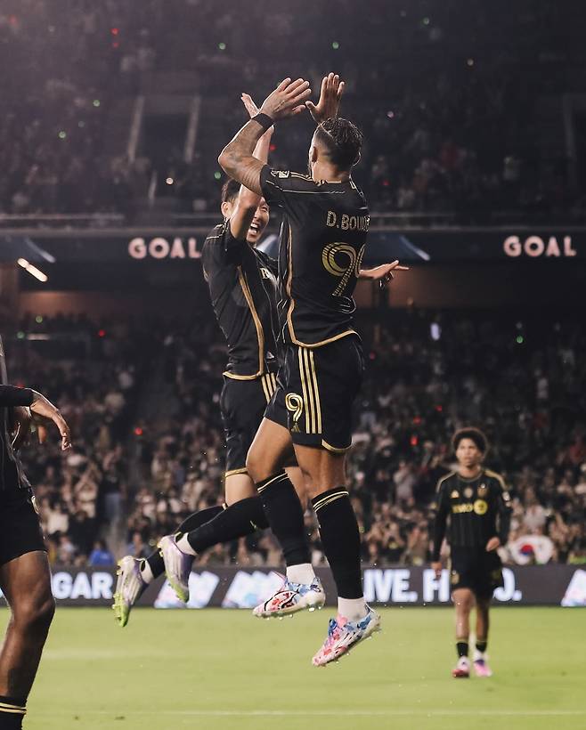 토트넘이 대성통곡할 깜짝 소식, “손흥민은 AC밀란 단기임대 추진”…LAFC 감독, “나도 정말 몰라”