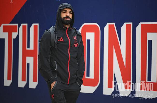 박수칠 때 떠나는 것도 능력이다… 살라, 결국 리버풀과 새드엔딩? “사우디 제안 오면 이번엔 매각할 것”