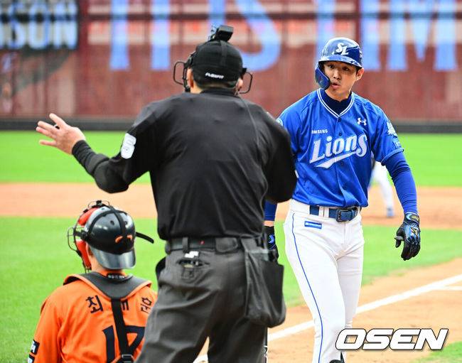 폰세의 피치클락 고의 시간 끌기…염갈량도 일침 “심판이 끊고 경고 주는 것이 맞다”