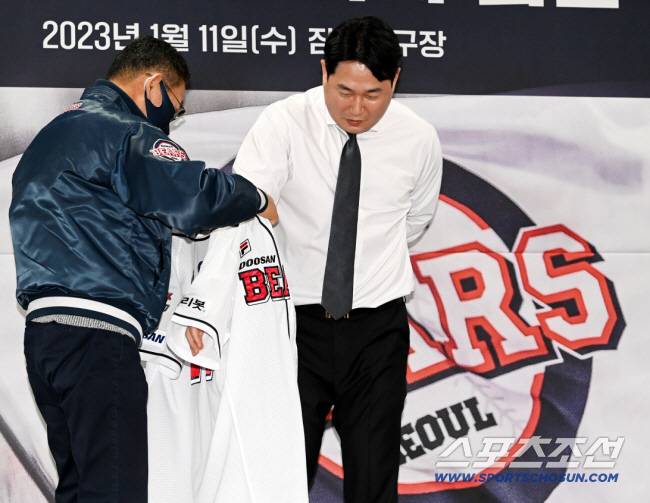 김태형 → 장원준, 이승엽 → 양의지 받았다…회장님 선물 또 기대해도 될까?