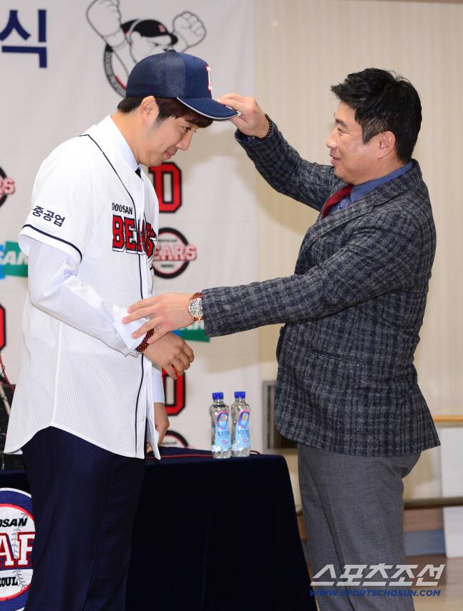 김태형 → 장원준, 이승엽 → 양의지 받았다…회장님 선물 또 기대해도 될까?