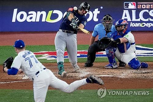 '1-3→4-3 만든 스프링어 역전 쓰리런' 토론토, 32년만에 월드시리즈 진출