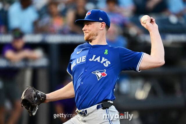 KIA에서 한국시리즈 우승했고 토론토에서 월드시리즈 우승까지? 라우어 ERA 9.00이면 어때 ‘반지만 다오’