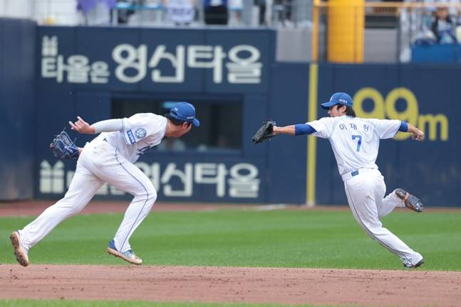'최소실책 3→1→2위' 삼성 철벽 내야, 비오는 PS서 빛났다