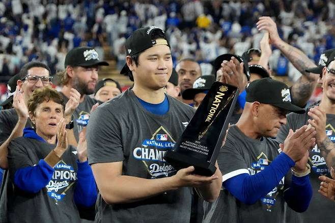 '하늘은 다저스편?' 21승 원투펀치 구원 등판이라니, 토론토 32년 만의 WS행 출혈 심했다