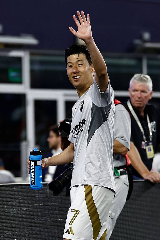 MLS 사무국 ‘오피셜’ 공식발표, 아시아 선수 최초 수상 도전…“월드 클래스답다” 손흥민 프리킥 데뷔골, ‘올해의 골’ 후보 올라