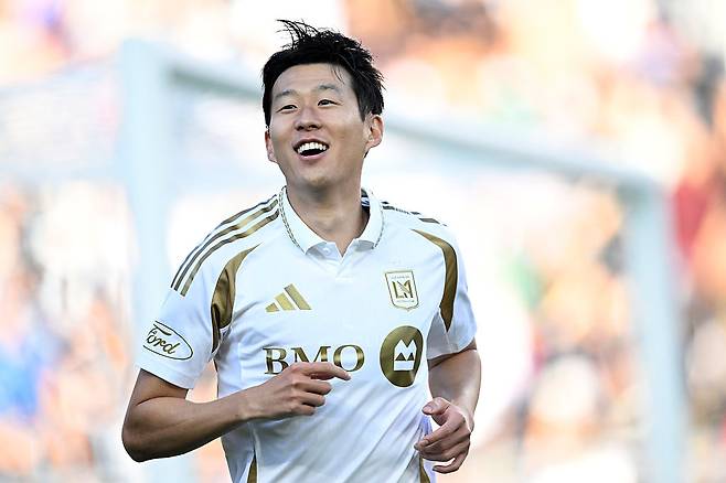 MLS 사무국 ‘오피셜’ 공식발표, 아시아 선수 최초 수상 도전…“월드 클래스답다” 손흥민 프리킥 데뷔골, ‘올해의 골’ 후보 올라