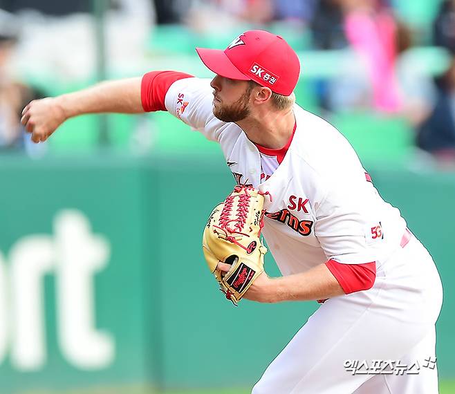 '켈리 이후 처음' 2024 KIA 우승 외인이 월드시리즈 마운드 오른다고?…'코리안리거' 김혜성과 맞대결도 주목