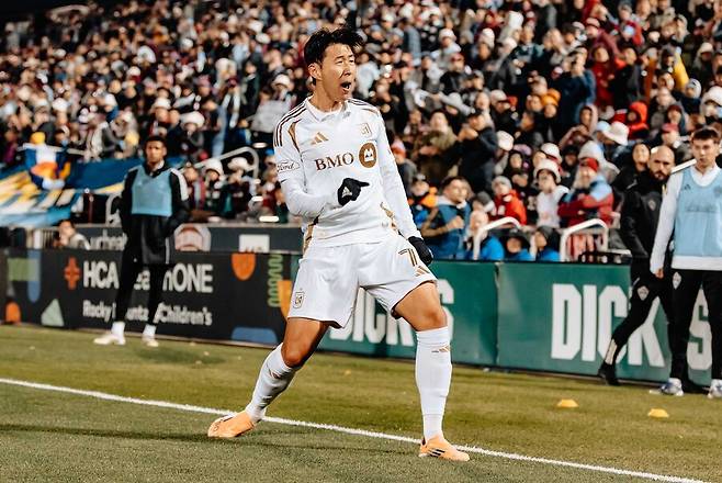 우승 위해 도망친 케인보다 SON, 동상의 주인은 이미 정해졌다…화려한 런던 컴백+초특급 예우 기다려져