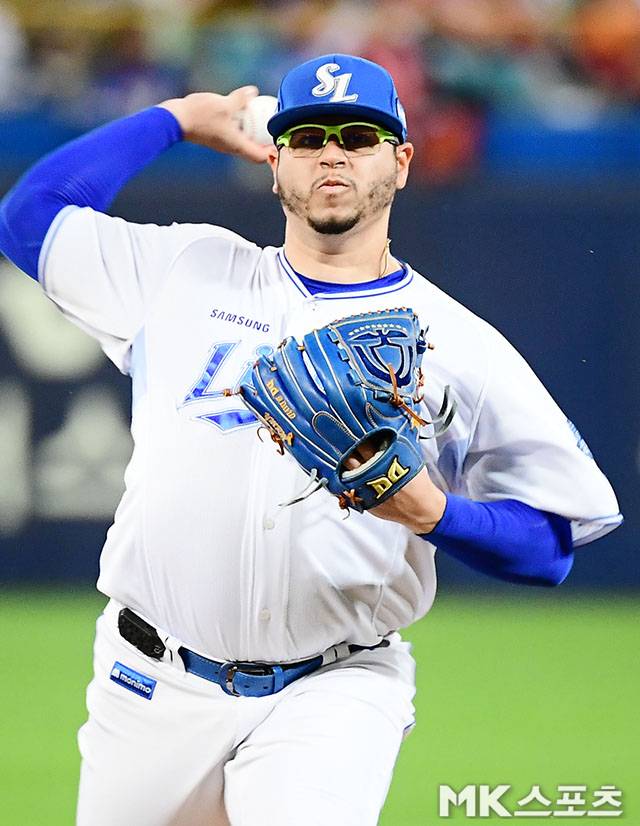 “6회까지 완벽하게 던졌으면”→7이닝 5실점…흔들렸지만 꿋꿋이 버틴 삼성 후라도 [MK PO3]