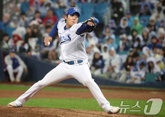 'KS 가자' 한화 정우주 vs '끝까지 간다' 삼성 원태인…PO 4차전 선발