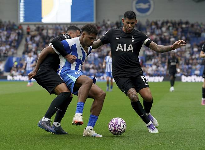 '토트넘 레전드' 손흥민도 못 받아본 역대급 대우, 어쩌면 당연하다...결장하면 승률 '단 23%'