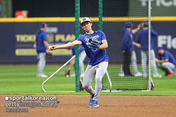 '10경기 9결장' 김혜성이 '코리안 빅리거 최초' 기록 세울 수 있을까…관건은 WS 로스터 합류 여부