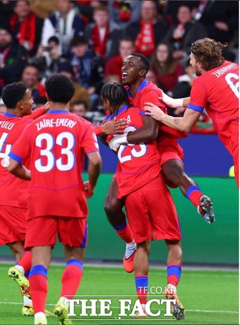 '무려 7골' PSG, 레버쿠젠 원정 UCL '대승'...이강인, 27분 '참전'