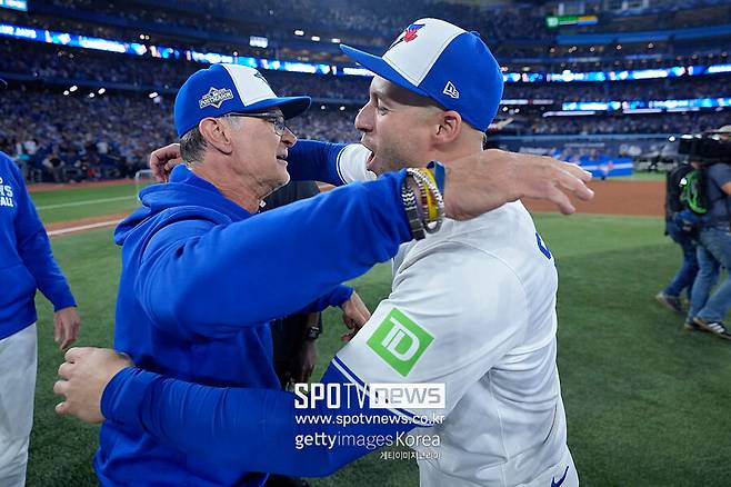 '진짜 놀랍다' 류현진 ML 첫 스승은 왜 64세의 나이에 처음으로 월드시리즈 진출에 성공했을까