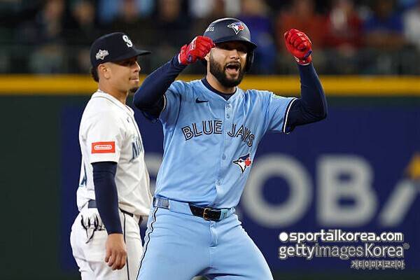 오타니·야마모토·사사키만 있는 줄 알았는데...알고 보니 이 선수도 일본계였다? WS 출전하는 카이너 팔레파, 日은 축제 분위기