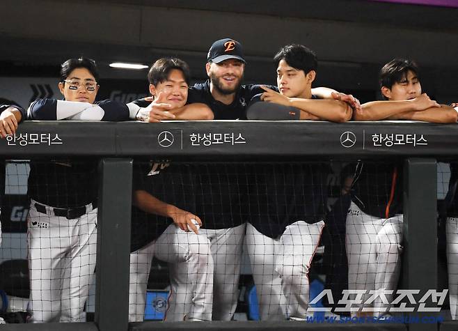 계획된 것인가, 어쩔 수 없었던 것인가...한화의 '불펜데이' 이기면 초대박, 지면 가시밭길 [PO3 현장]