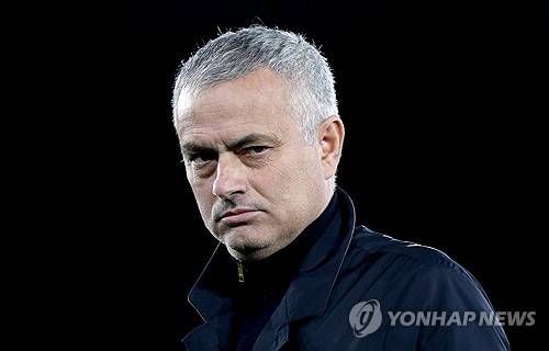 무리뉴, 손흥민과 추억 잊었나…영국 돌아오자마자 토트넘 비난 발언