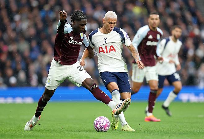 ‘히샬리송 굿바이’ 토트넘, ‘초대형 공격수’ 블라호비치 영입전 선두…올겨울 공격진 변동 전망