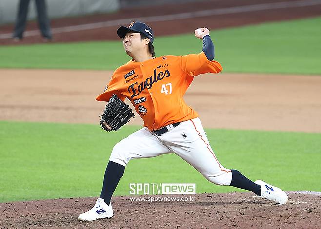 '한화 행복한 고민' FA 임박한 149km 좌완 필승카드 몸값이 계속 오른다…사령탑도