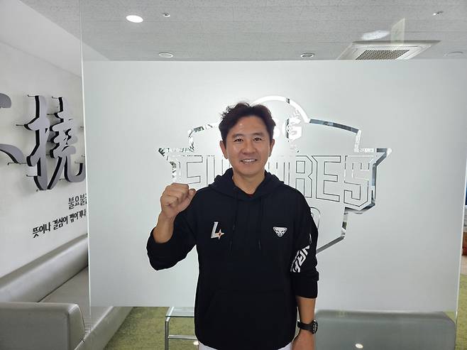 [단독] ‘12년 만에 친정 복귀’ 손시헌 코치, 두산 김원형호 ‘QC코치’ 맡는다