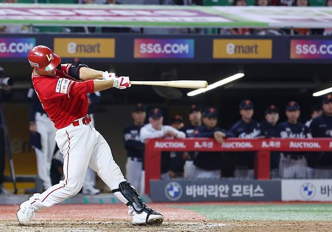 日 403홈런 전설을 SSG는 어떻게 섭외했나… 이게 이렇게도 되네, 젊은 피들 직감 키울까