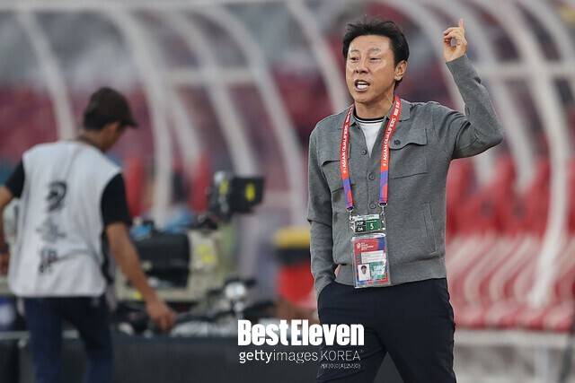 태국 매체 보도… 박항서·신태용 감독, 태국 사령탑 차기 사령탑 유력 후보 3인으로 집중 조명