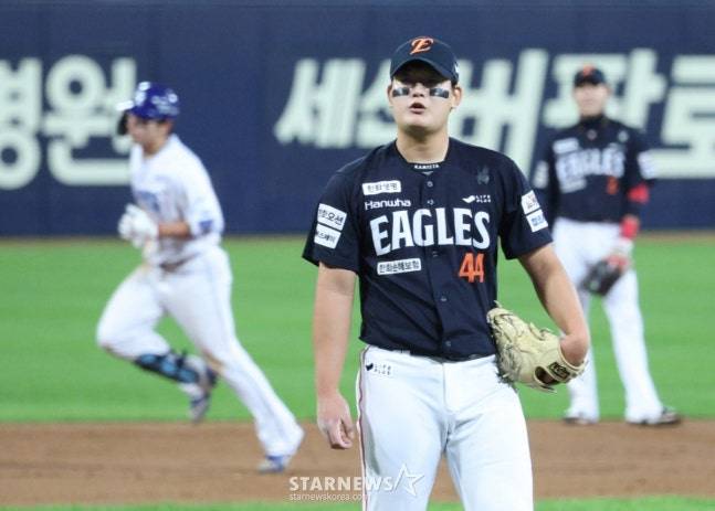 '156㎞ 던져도 소용없다' 한화 믿음 '또' 실패로 돌아갔다, 김서현 동점 스리런 허용 [PO4 현장]