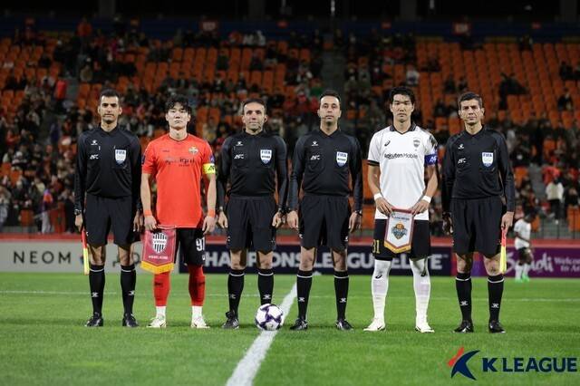 [BE.현장] 전반에만 3골 맹폭, 한일전 진땀승... '김건희 위닝골' 강원, ACLE서 '이니에스타 뛰었던' 고베에 4-3 재역전승