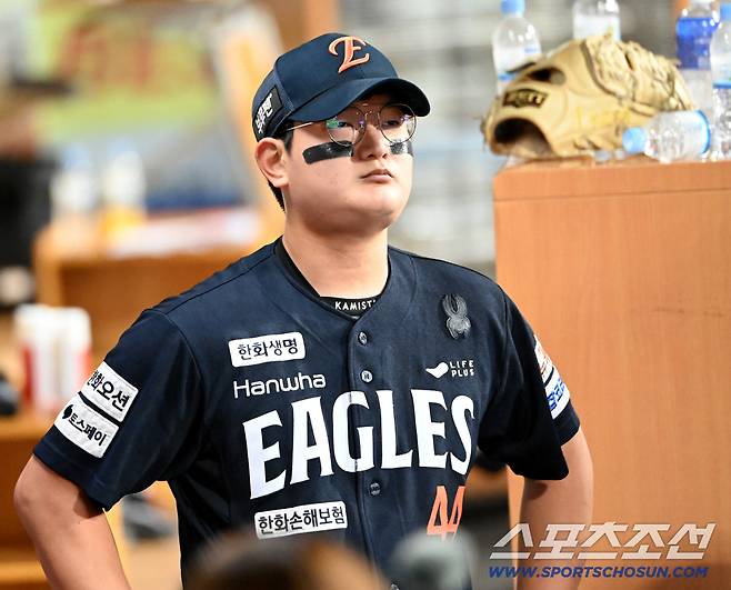 SSG 참사보다 더 큰 충격...왜 거기서 김서현이었고, 왜 직구 정면 승부였을까 [PO4 승부처]