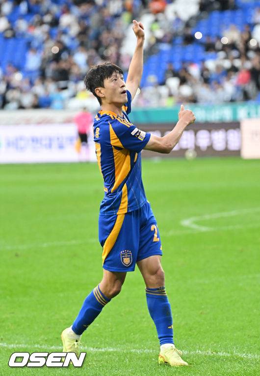 이청용 '골프세리머니', “축구인으로 부끄럽다” 황선홍 감독의 일갈 “팬도, 선수도, 감독도 서로 존중해야 한다”