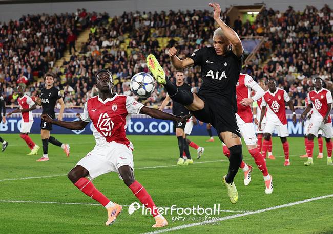 [UCL WORST] '그냥 손흥민이랑 미국서 뛰어'...선발 기회에도 또 부진+최저 평점, MLS 이적설 나오는 이유 보여줘