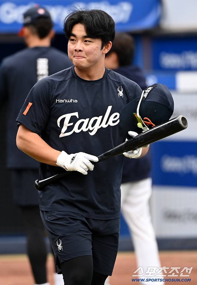 '시한 폭탄'이었던 문현빈 수비 미스, 김서현 '충격 피홈런' 나비 효과였다 [PO4 현장]