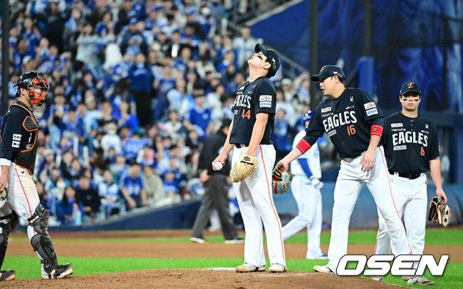 “외인들도 불펜 대기” 그런데 달감독의 오판...50홈런-6할 타자 등장하는 승부처, 왜 폰세 아닌 김서현이었나 [PO4]