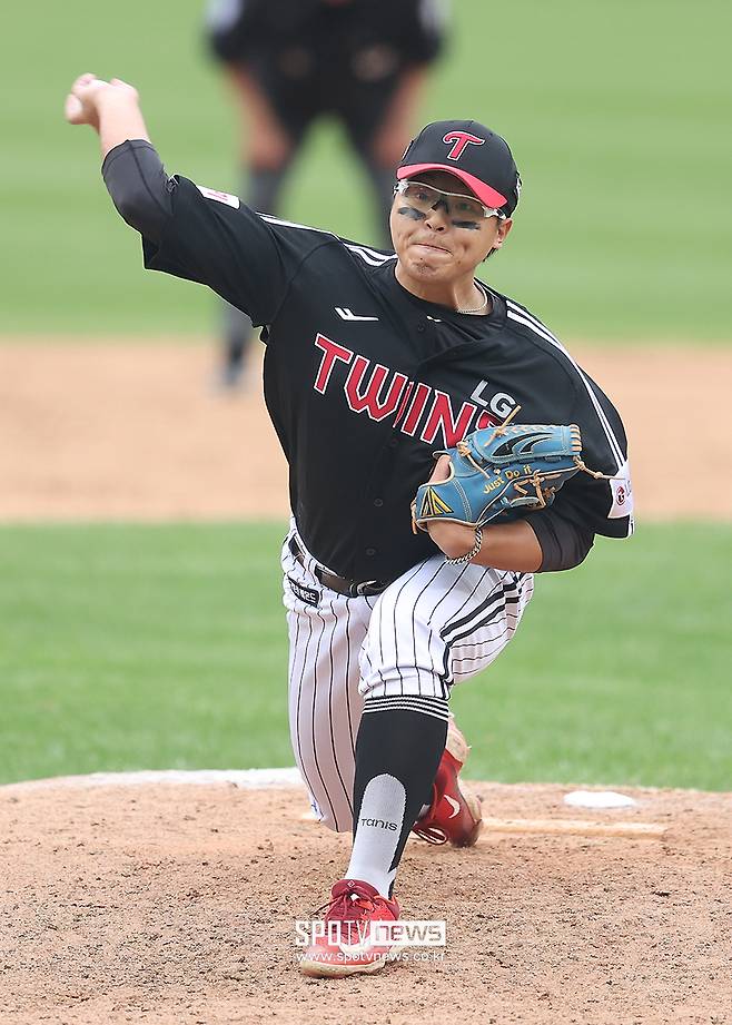 염경엽 감독은 왜 'KS 나오면 안 될 선수'를 엔트리에 넣을까, 그게 다 투자니까