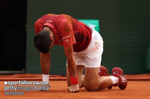 '모두를 경악시킨 충격적 패배' 204위 무명 선수에게 무너진 조코비치, 파리 마스터스 불참 선언...