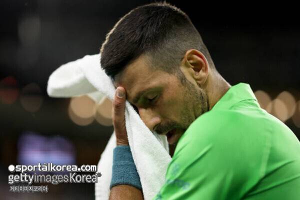 '모두를 경악시킨 충격적 패배' 204위 무명 선수에게 무너진 조코비치, 파리 마스터스 불참 선언...