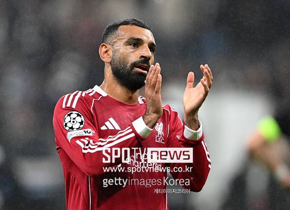 끝내 손흥민 선택이 옳았나...'248골 116도움' 민심 추락한 레전드,