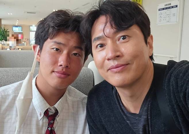 가수 김정민 아들, 일장기 달고 월드컵 뛴다…