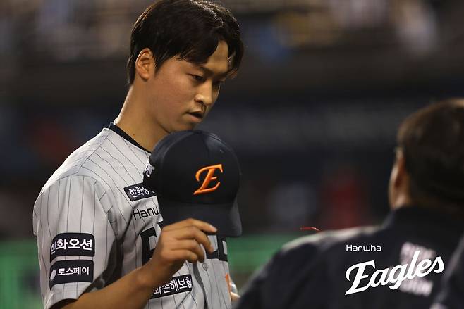 연봉 3000만 원 투수보다 못한 '역대 최악의 FA' 78억 선수, 마지막까지 팀에 도움 되지 못하나?