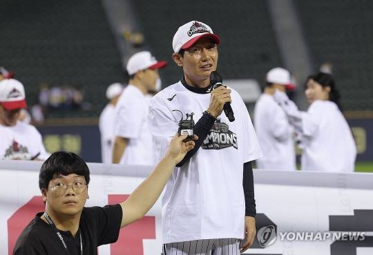 LG는 삼성을 '응원'했다, 왜?...삼성, 환화 누가 올라가든 선발 로테이션 '엉망'...5차전 후 하루 쉬고 한국시리즈 돌입