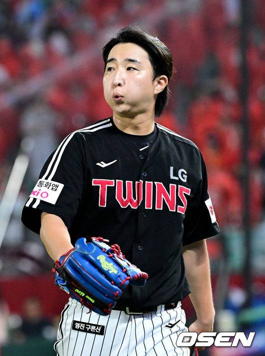 ‘미운 오리→백조 변신’ 70억 FA 보상 투수, KS 앞두고 팔꿈치 수술 받다…이적 첫 해 '가을야구' 아쉽네