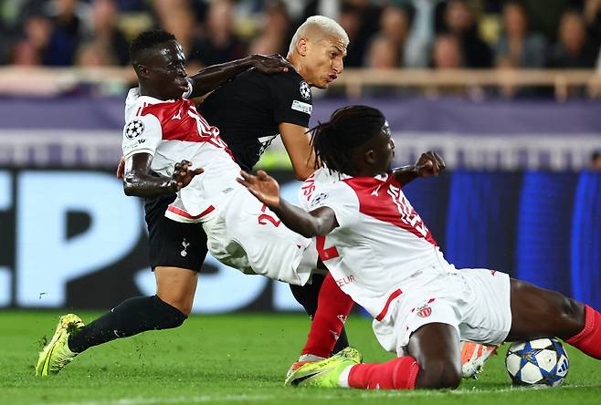 '흥민이 형, 나 어떻게 해' 英 BBC 또 평점 테러…손흥민 떠난 토트넘 새 핵심, 히샬리송 '충격' 평가