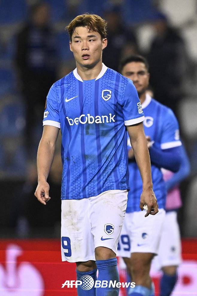 '통한의 골대' 오현규, 교체 직후 '분풀이'까지... 헹크, 베티스와 0-0 무승부