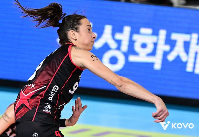 '와 괴물 삭제' 감독도 놀란 신종 괴물의 등장…