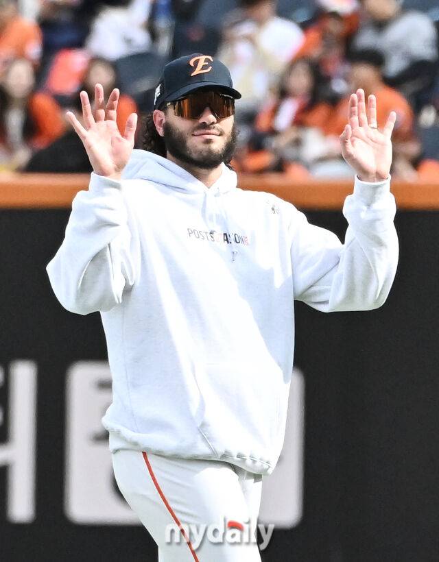 김서현이 대반전의 영웅이 되려면 폰세→와이스→문동주가 김경문 계산대로 착착…한화 팬들 가슴 졸인다
