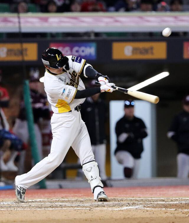 SSG는 왜 베테랑 원클럽맨에게 플레잉코치직을 제안했나…강팀 DNA 전수 적임자 발탁,