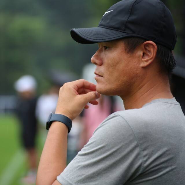 '미친 지도력' 2년도 안돼 프로에 27명 배출... 韓 독립구단서 선수 발굴 능력 펼치는 'K리그 레전드' 최성환 감독